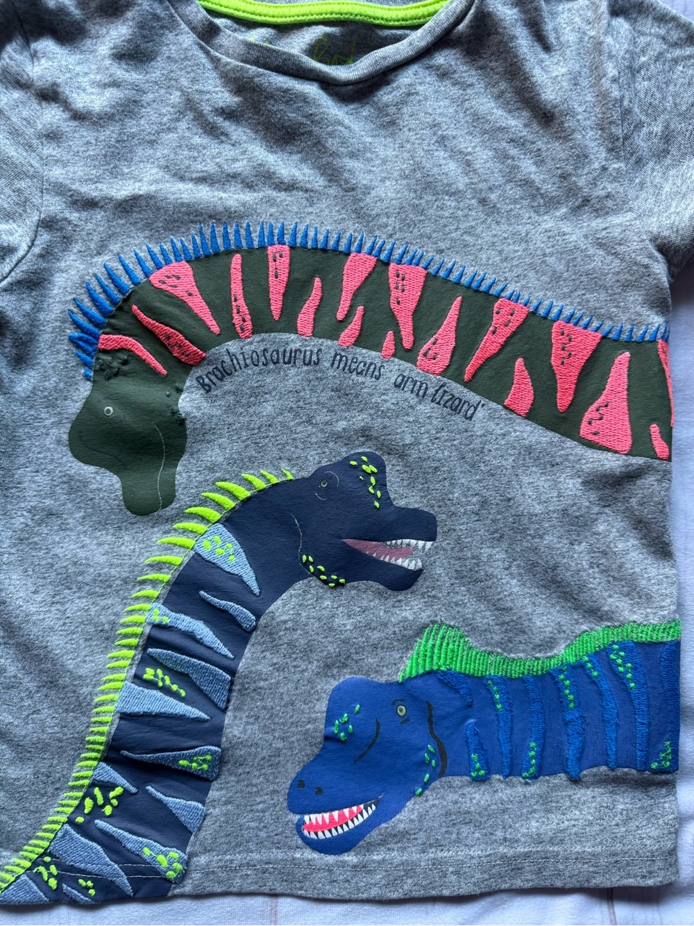 Mini Boden Gray Tee with Colorful Dinosaur Appliqués size 7-8 - Picture 5 of 6